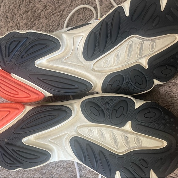 Adidas OZWEEGO - Picture 7 of 8